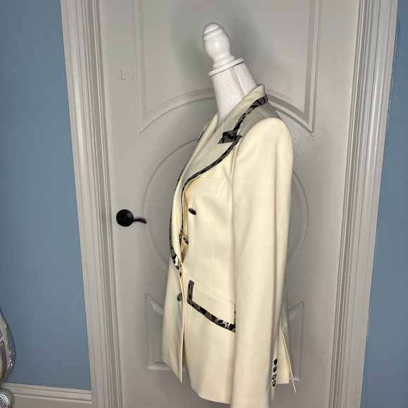 🦋SOLD🦋Dolce and Gabbana Virgin Wool Peacoat - Picture 5 of 13